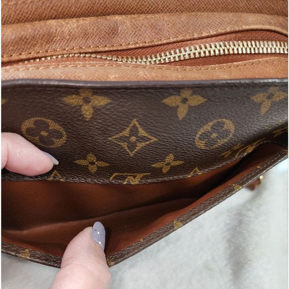 Authentic Louis Vuitton Monogram Orsay Clutch with Dust Bag - Picture 7 of 16